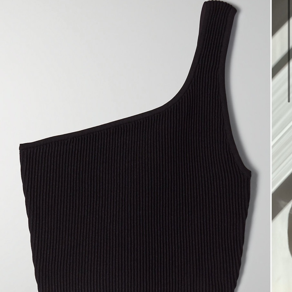 Babaton Sculpt Knit one-shoulder